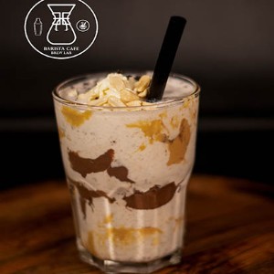بادام زمینی و نوتلا