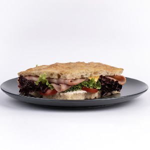 فوکاچیا مخلوط ژامبون