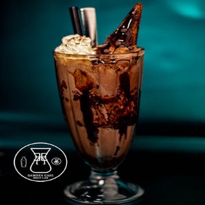 بادام زمینی و شکلات